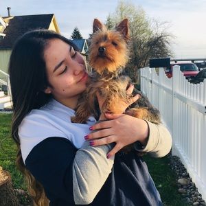 Meet your Posher, Yamile